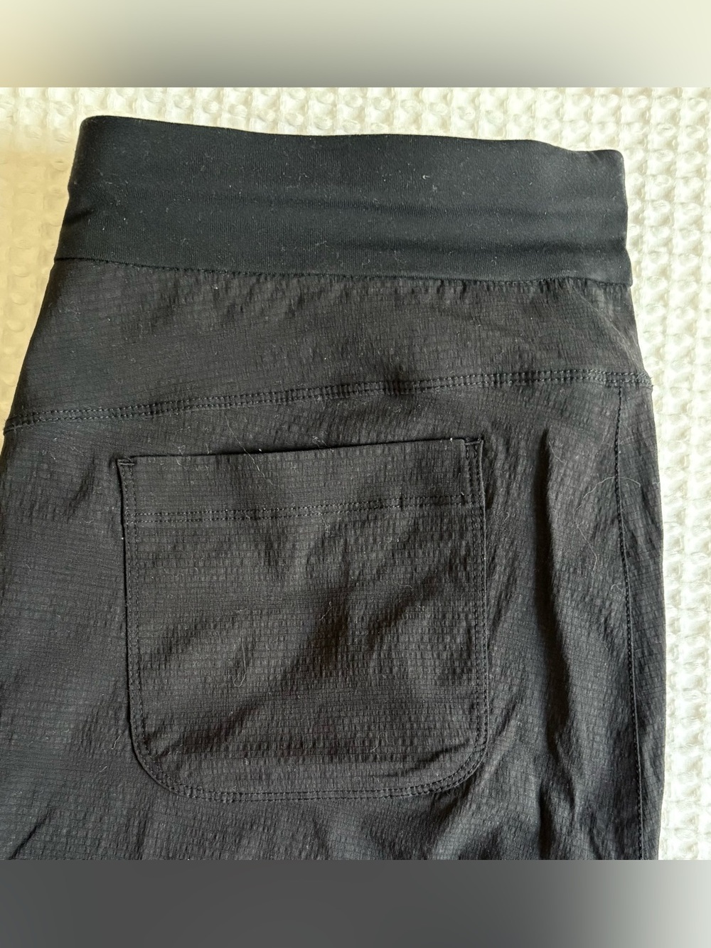 Athleta shorts, Wms size 10 - Picture 5 of 9